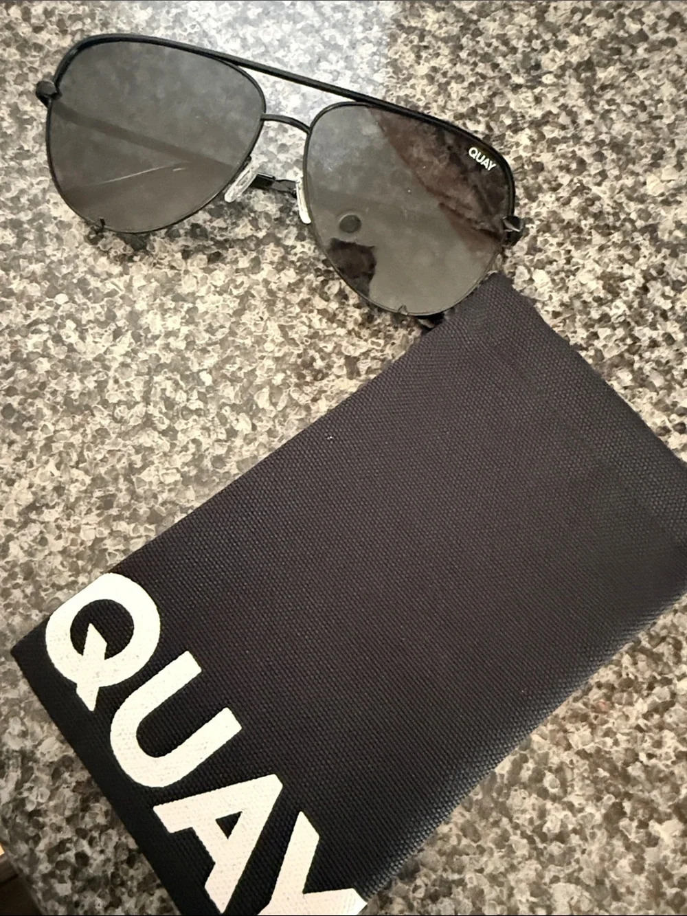 Quay Australia Black Metal Aviator Sunglasses - Picture 4 of 4